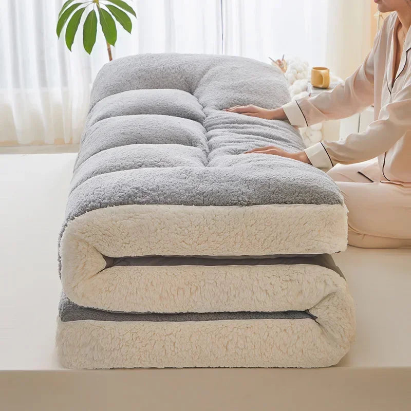 Drowzi™ Plush Lambswool Mattress Topper — Cozy Cushion for Chilly Nights